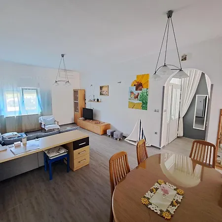Bonaca Apartment *